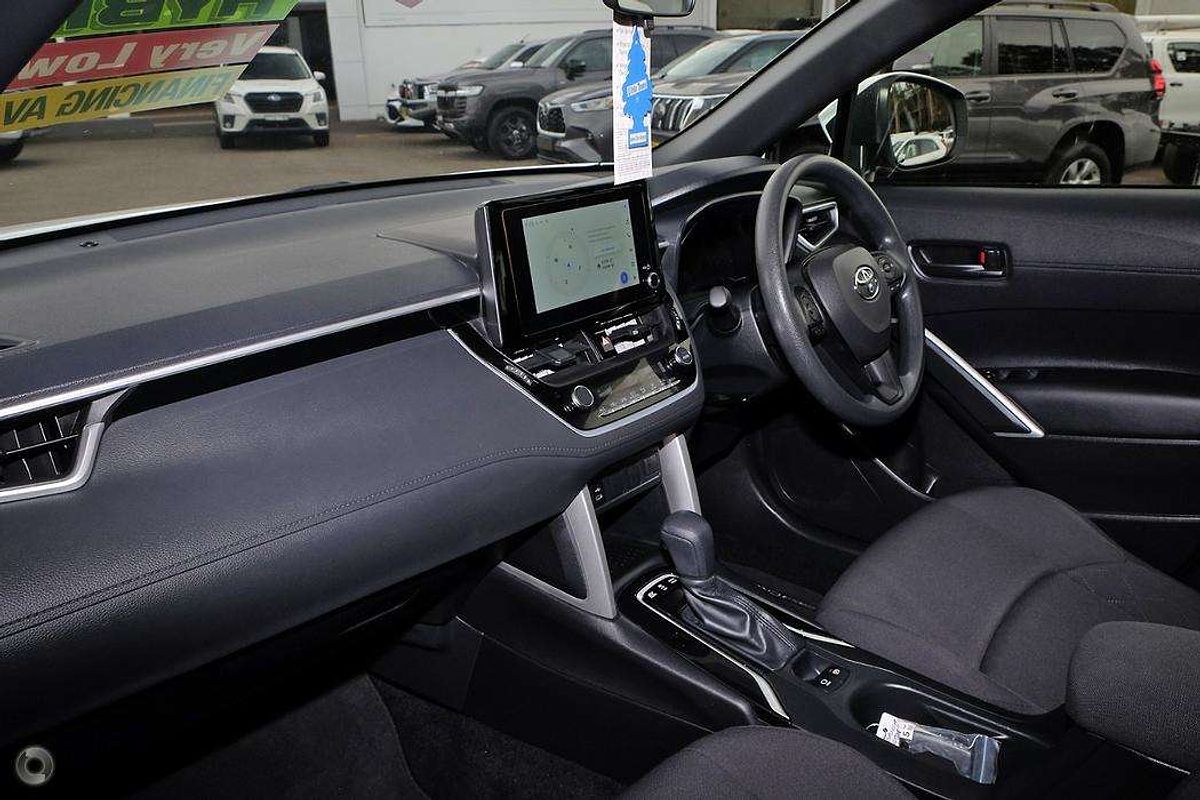 2024 Toyota Corolla Cross GX MXGH10R