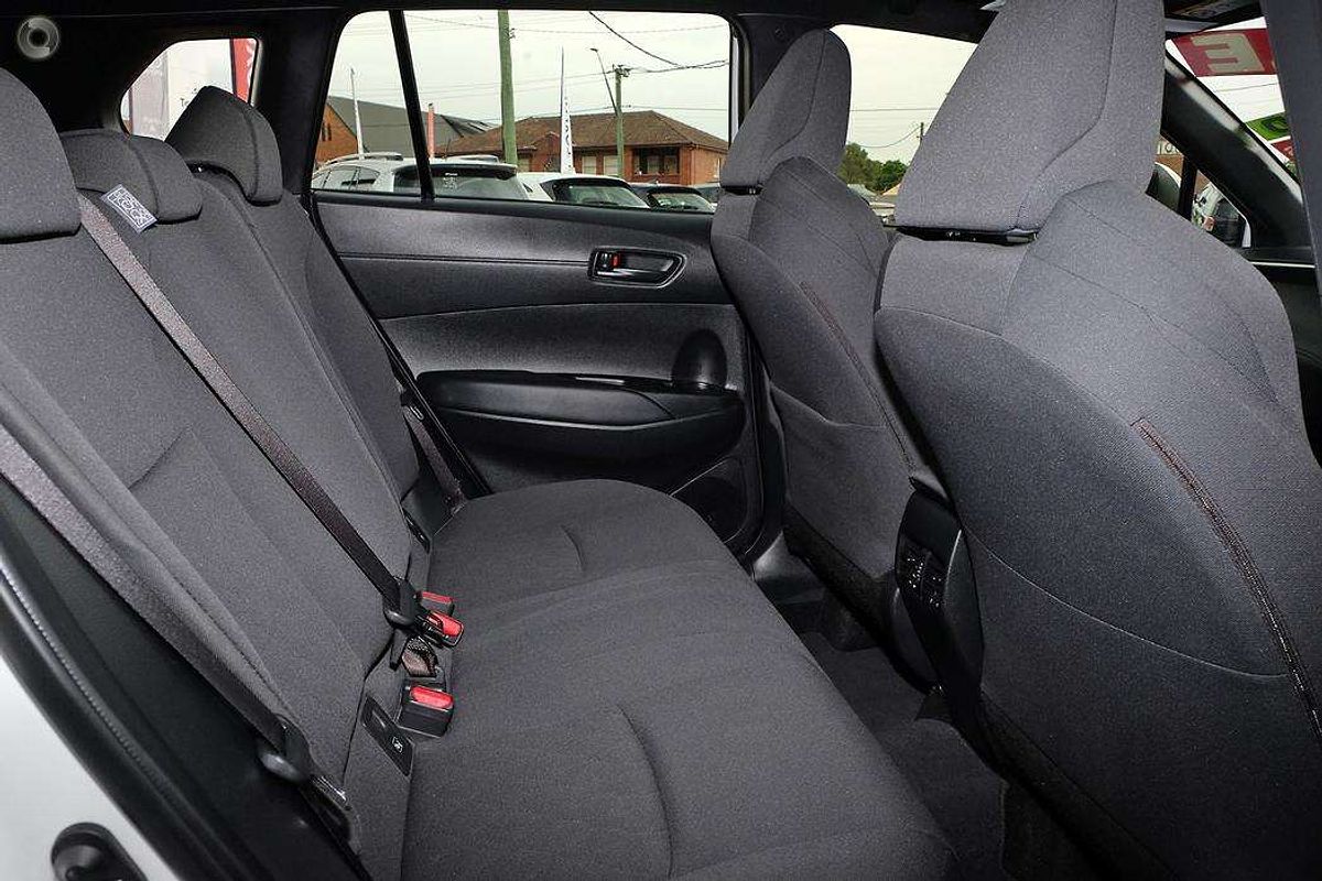 2024 Toyota Corolla Cross GX MXGH10R