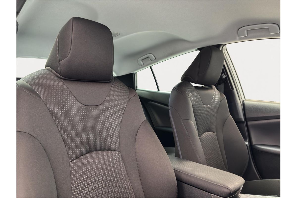 2019 Toyota Prius S 4WD