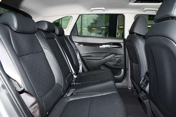 2026 Kia Seltos GT-Line SP2 PE thumb-8