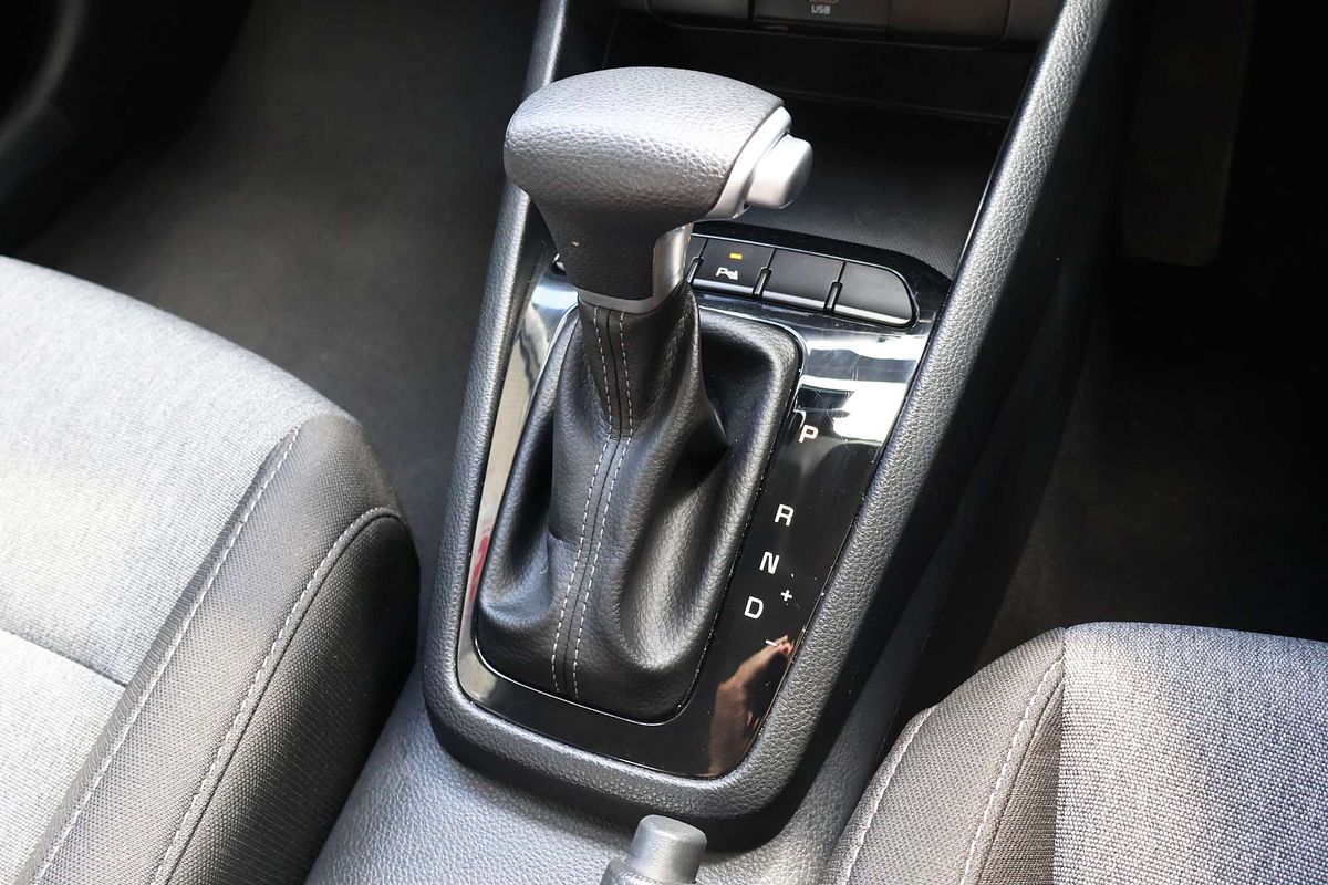 2025 Kia Stonic S YB