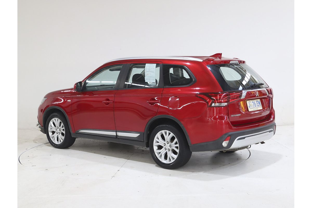 2019 Mitsubishi ZL Outlander LS 2.4L PET CVT AWD 7S