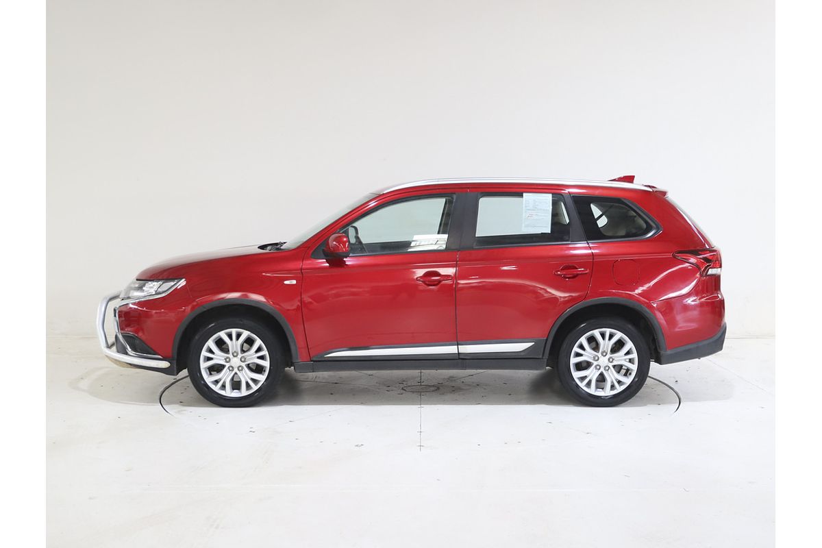 2019 Mitsubishi ZL Outlander LS 2.4L PET CVT AWD 7S