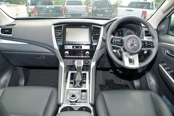 2025 Mitsubishi Pajero Sport GLS QG thumb-16