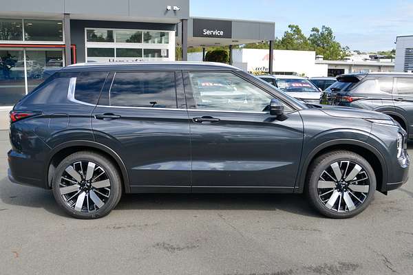 2025 Mitsubishi Outlander Exceed ZM thumb-4