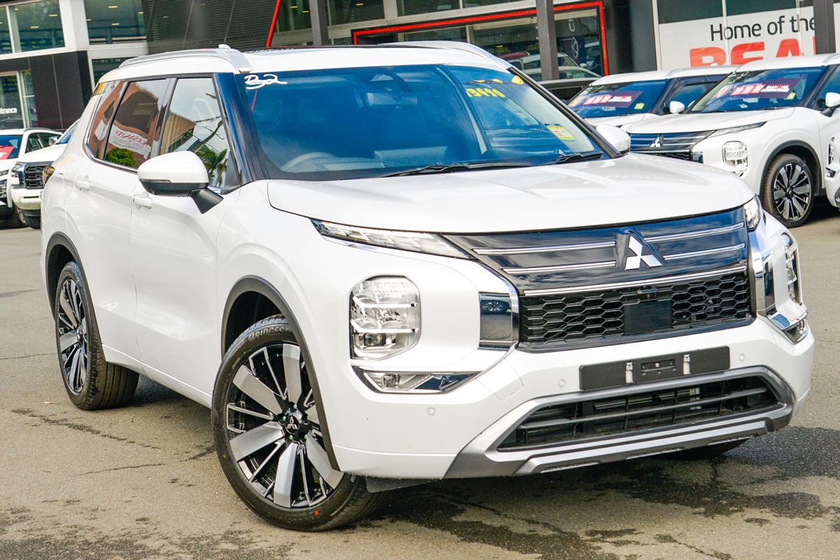 2025 Mitsubishi Outlander Exceed ZM