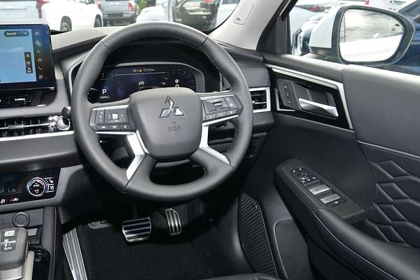 2025 Mitsubishi Outlander Exceed ZM thumb-17