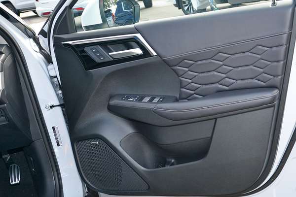 2025 Mitsubishi Outlander Exceed ZM thumb-15