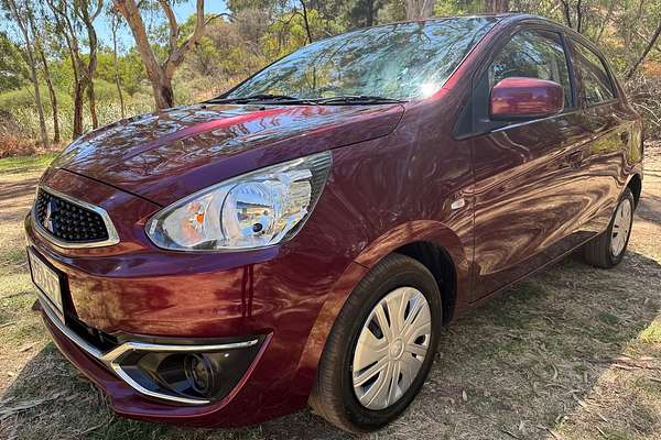 2019 Mitsubishi Mirage ES LA thumb-3