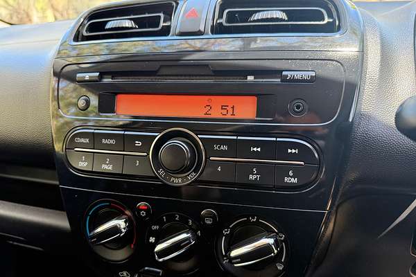 2019 Mitsubishi Mirage ES LA thumb-20