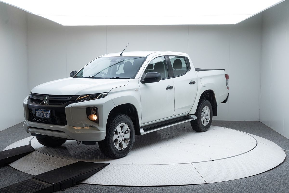 2019 Mitsubishi Triton GLX+ MR 4X4