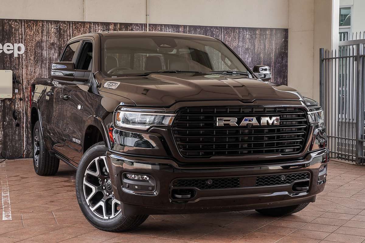 2025 RAM 1500 Laramie Sport Hurricane SO RamBox DT 4X4 SWB