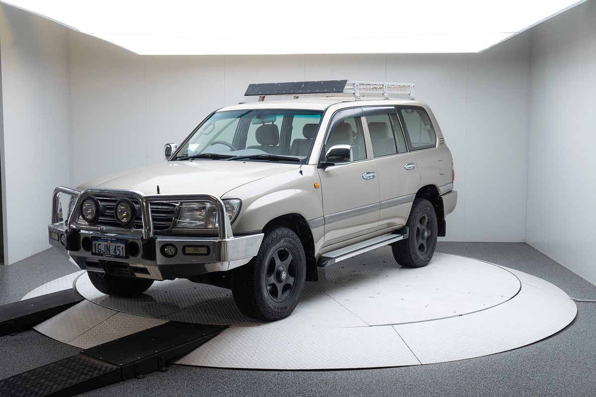 2003 Toyota Landcruiser GXL UZJ100R