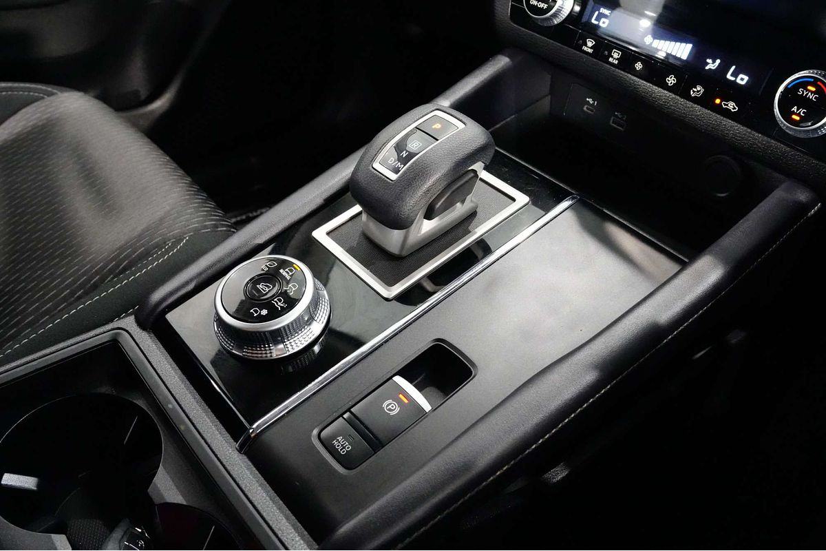 2023 Mitsubishi Outlander ES ZM