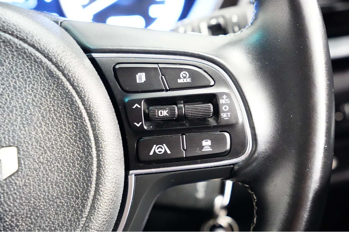 2021 Kia Niro Hybrid Sport DE