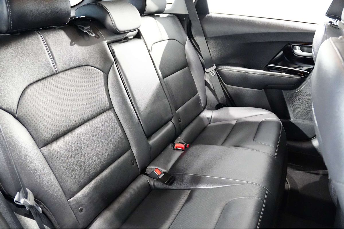 2021 Kia Niro Hybrid Sport DE