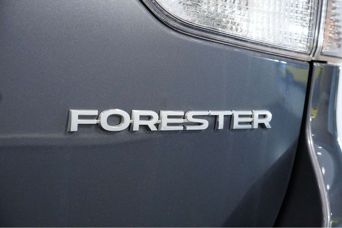 2023 Subaru Forester 2.5i Premium S5