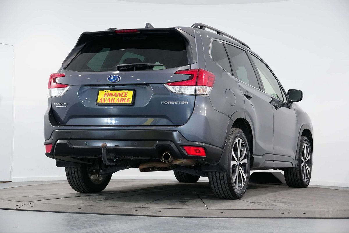 2023 Subaru Forester 2.5i Premium S5