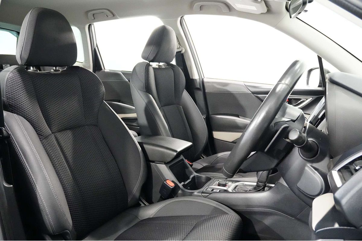 2023 Subaru Forester 2.5i Premium S5