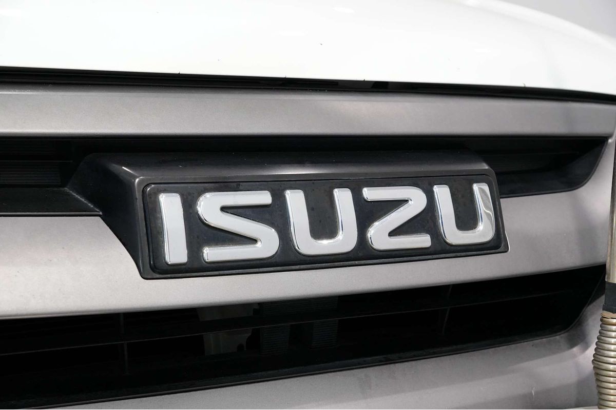 2018 Isuzu D-MAX SX High Ride Rear Wheel Drive