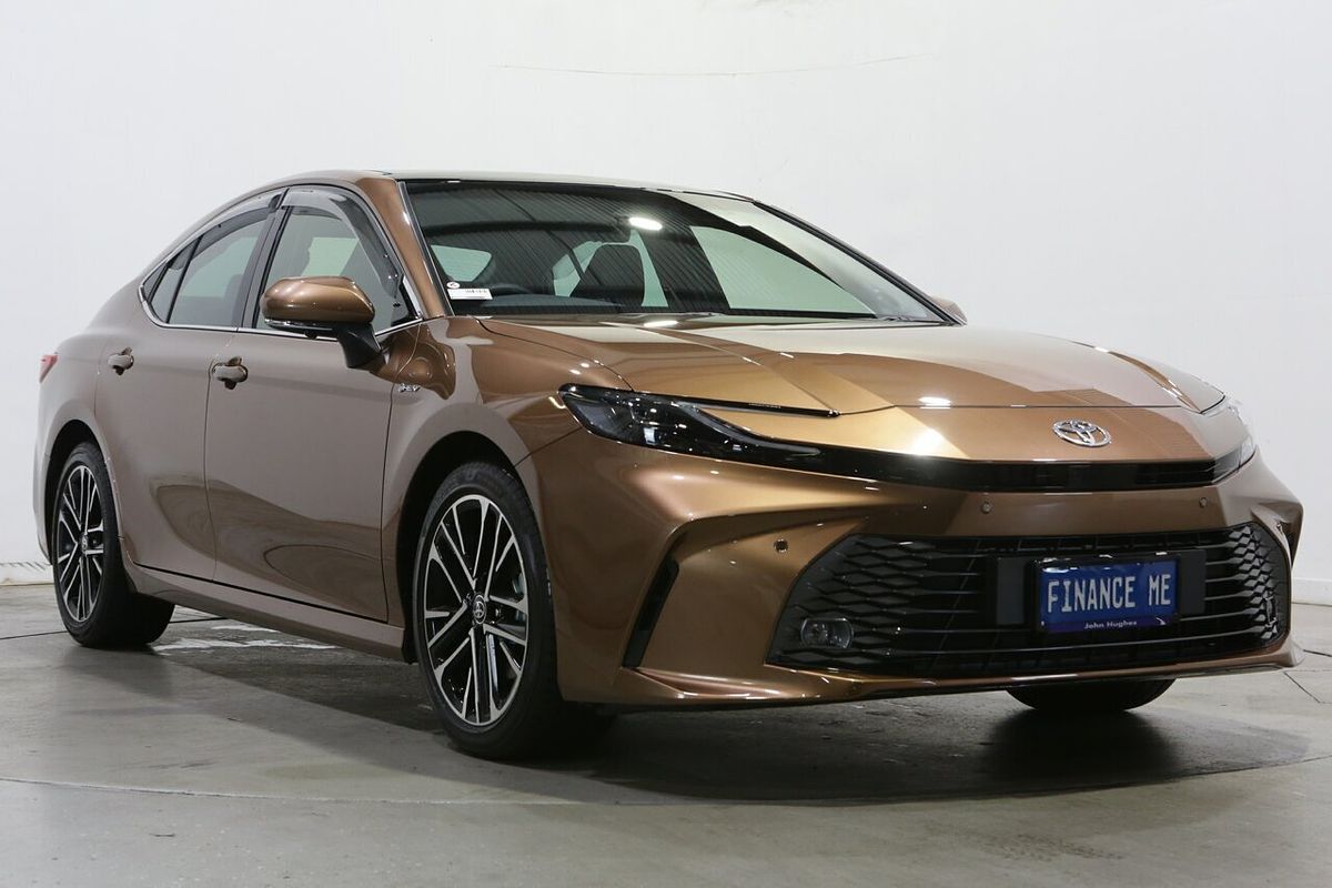 2025 Toyota Camry SL AXVH80R
