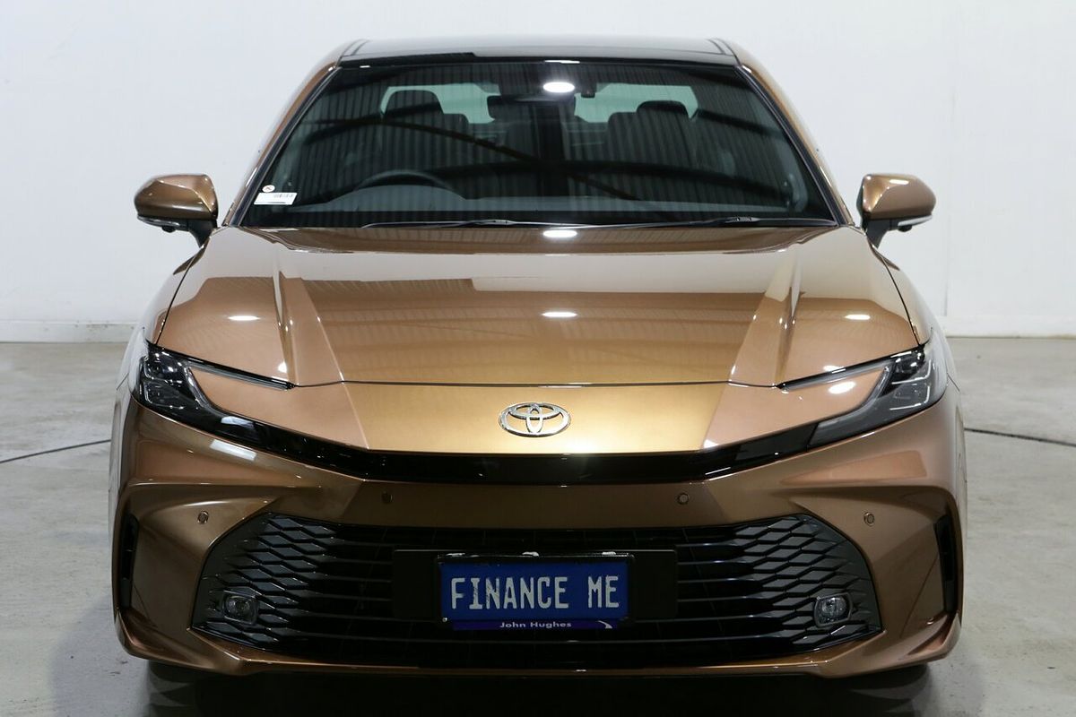 2025 Toyota Camry SL AXVH80R