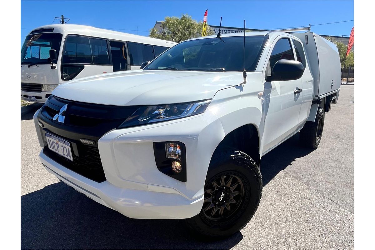 2020 Mitsubishi Triton GLX ADAS MR 4X4