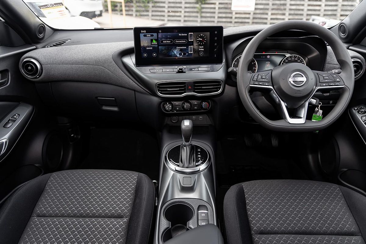 2025 Nissan JUKE ST F16