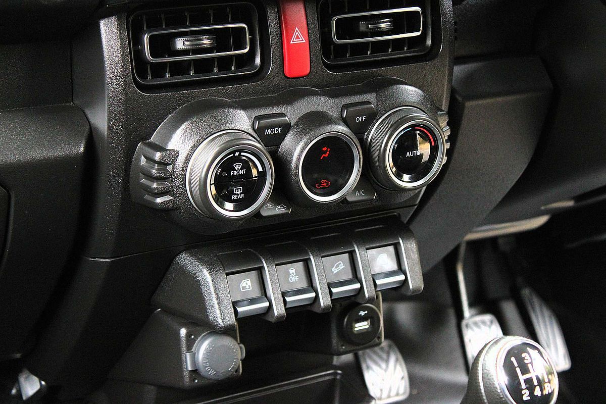 2022 Suzuki Jimny GLX GJ