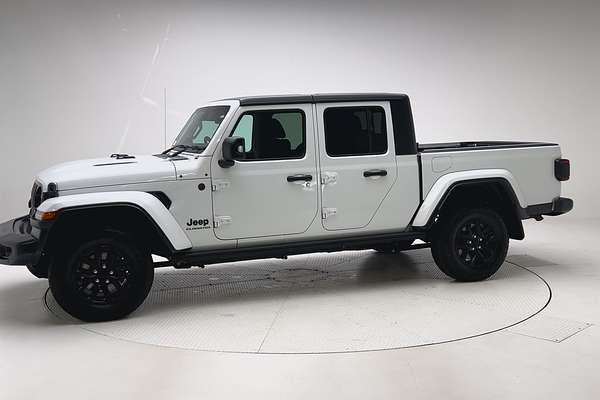 2022 Jeep Gladiator Night Eagle JT 4X4 thumb-3