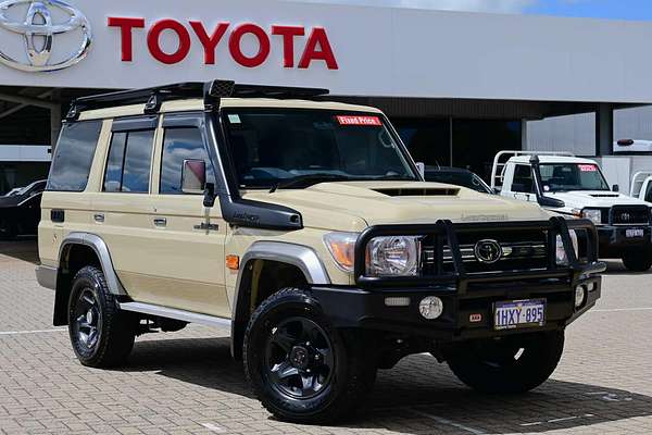 2023 Toyota Landcruiser GXL VDJ76R