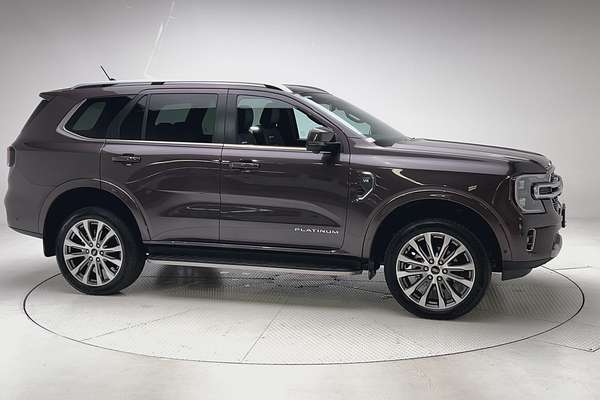 2024 Ford Everest Platinum 3.0L thumb-3