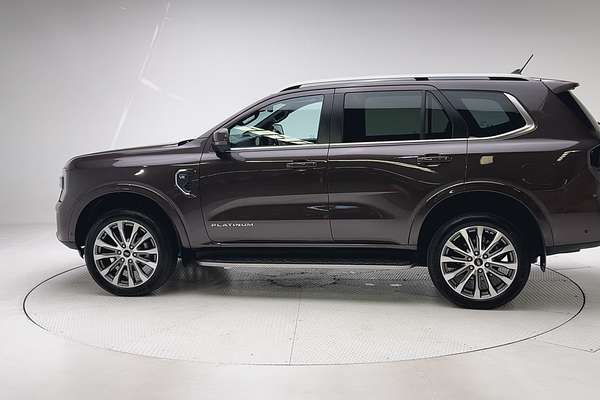 2024 Ford Everest Platinum 3.0L thumb-7