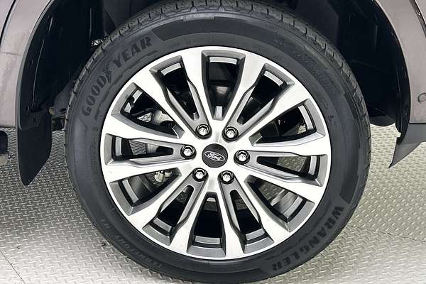 2024 Ford Everest Platinum 3.0L thumb-9