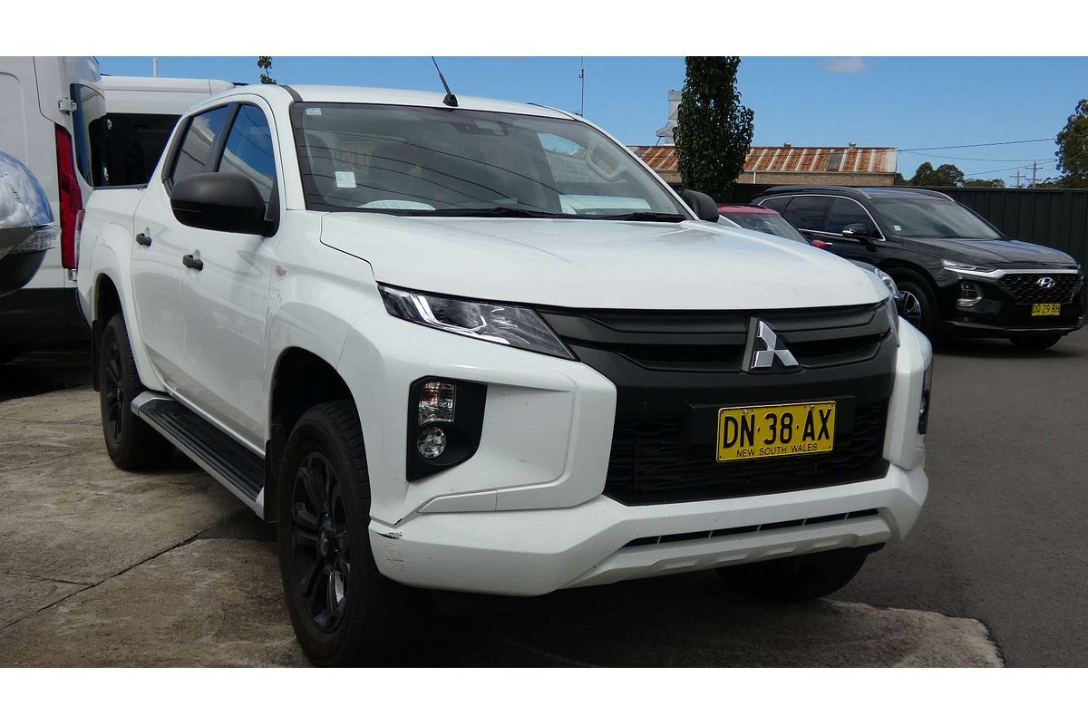 2021 Mitsubishi Triton GLX-R MR 4X4