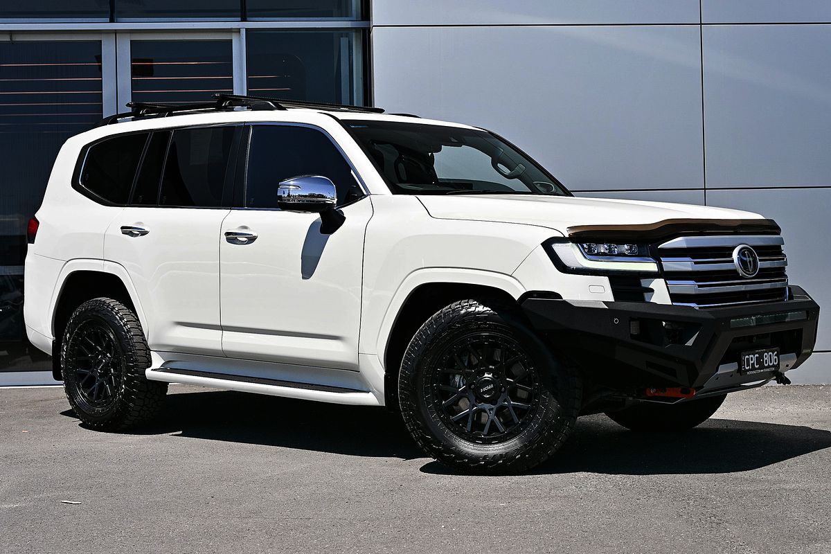 2023 Toyota Landcruiser Sahara ZX FJA300R