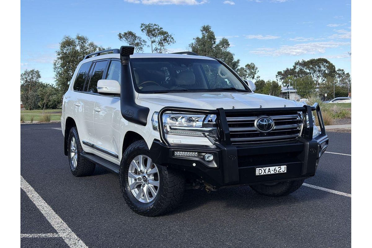 2018 Toyota Landcruiser Sahara VDJ200R