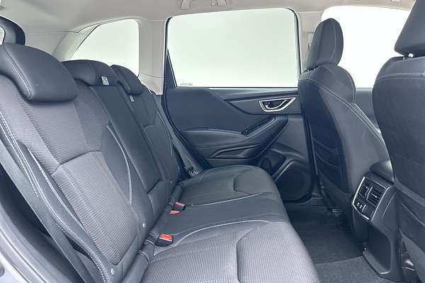 2024 Subaru Forester 2.5i S5 thumb-11