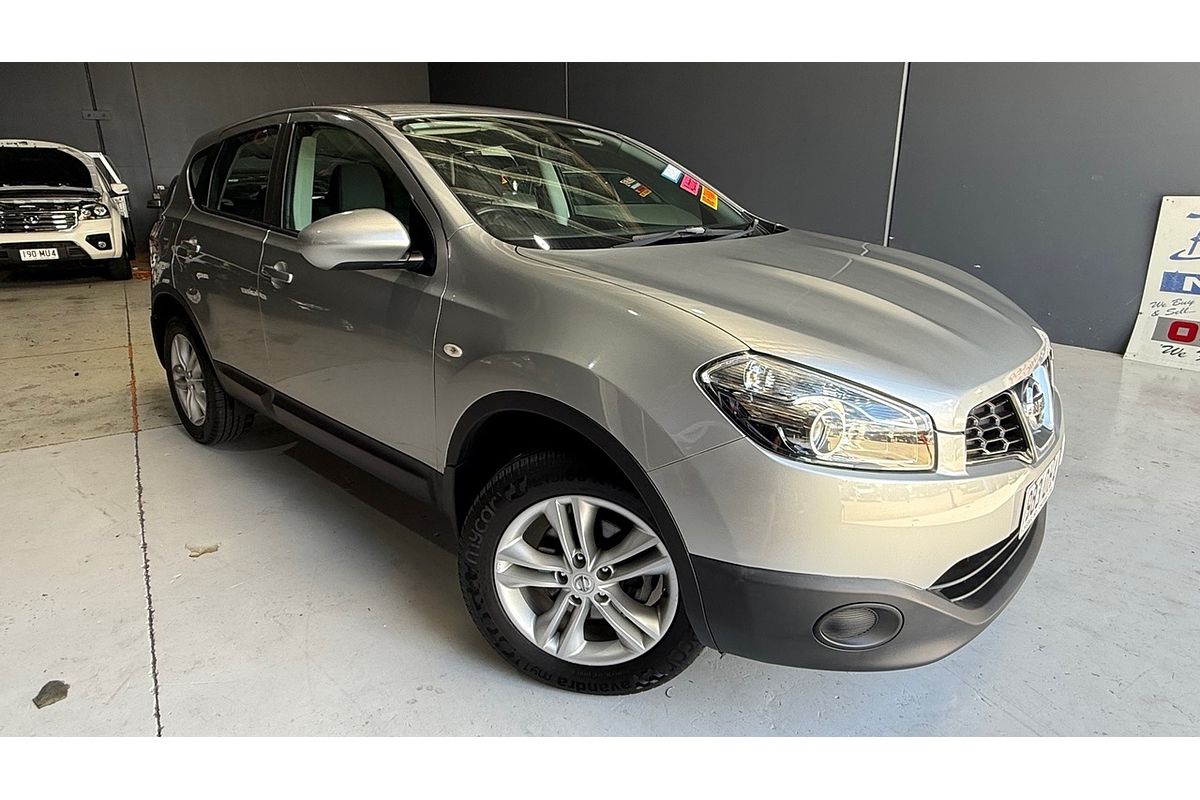 2013 Nissan Dualis ST J10 Series 4