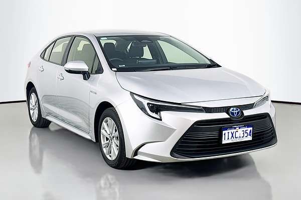 2024 Toyota Corolla Corolla Sedan 1.8L Hyb CVT Ascent Sport