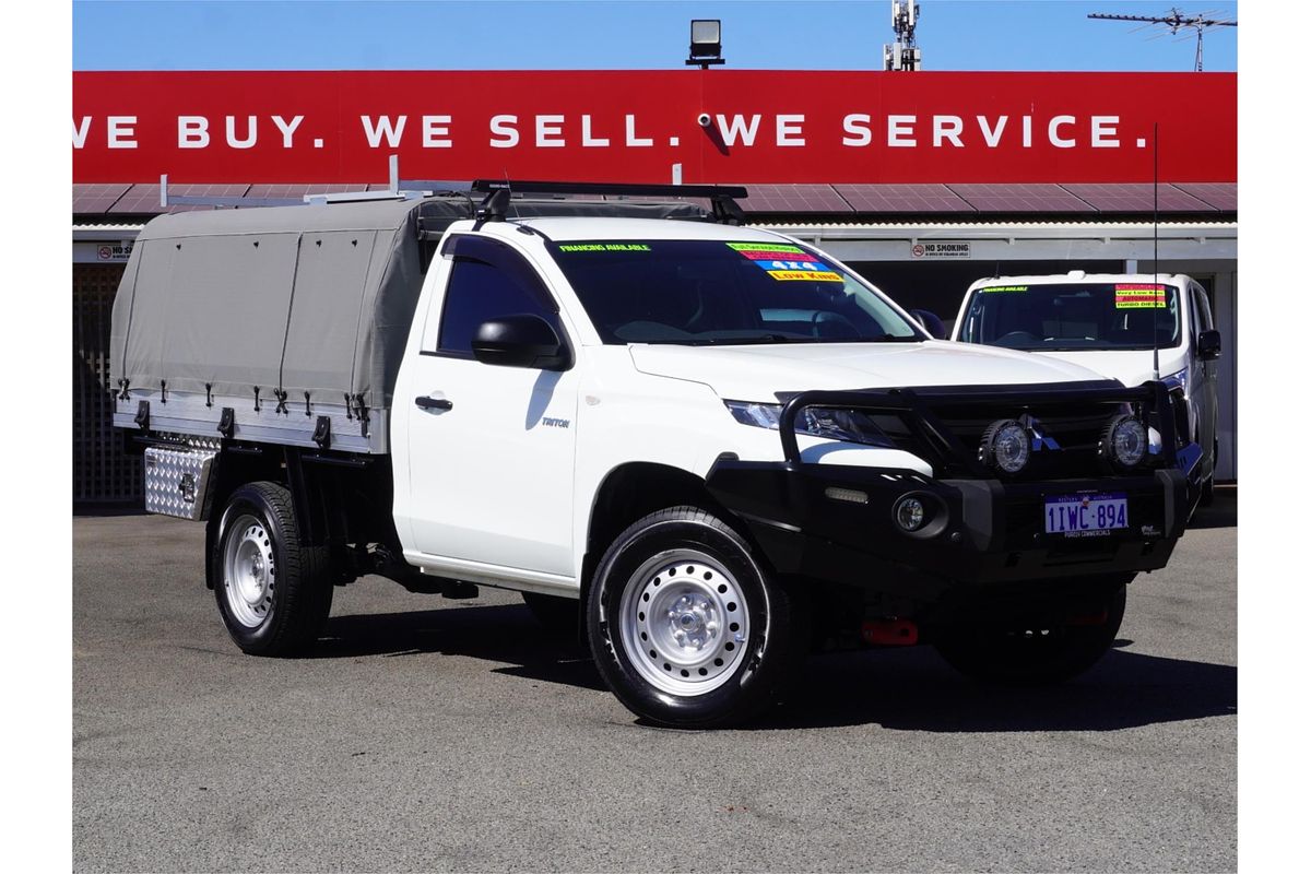 2022 Mitsubishi Triton GLX MR 4X4