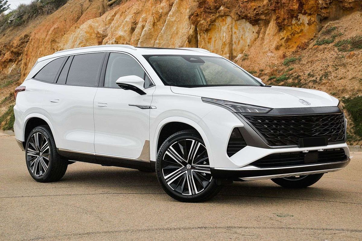 2025 MG QS Essence IS31