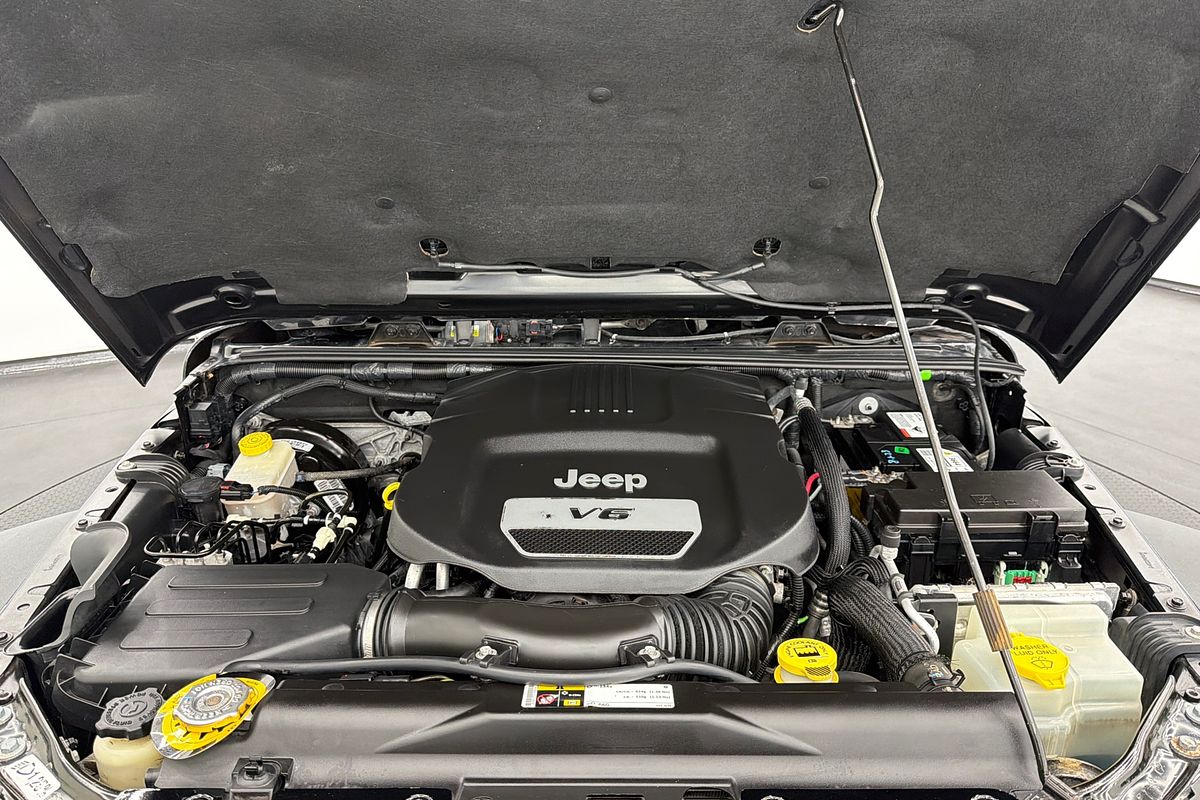 2016 Jeep Wrangler Unlimited Sport JK