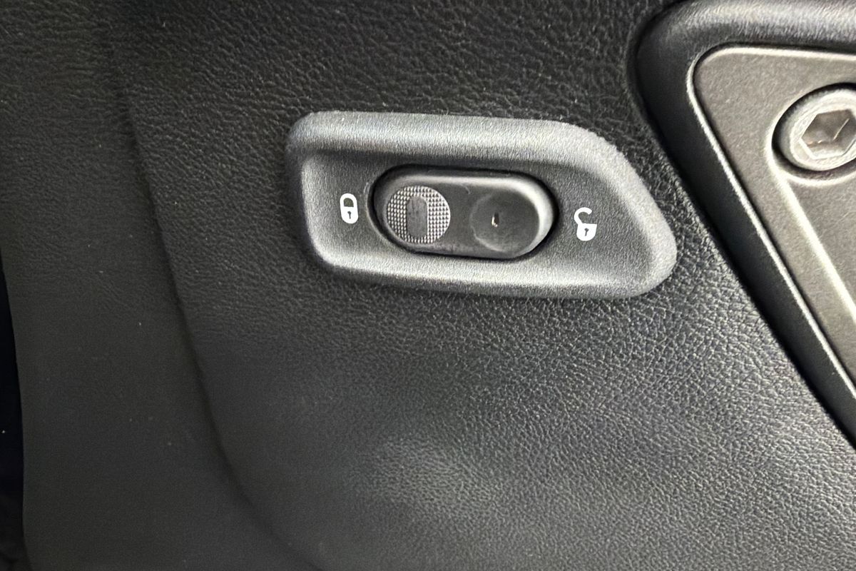 2016 Jeep Wrangler Unlimited Sport JK