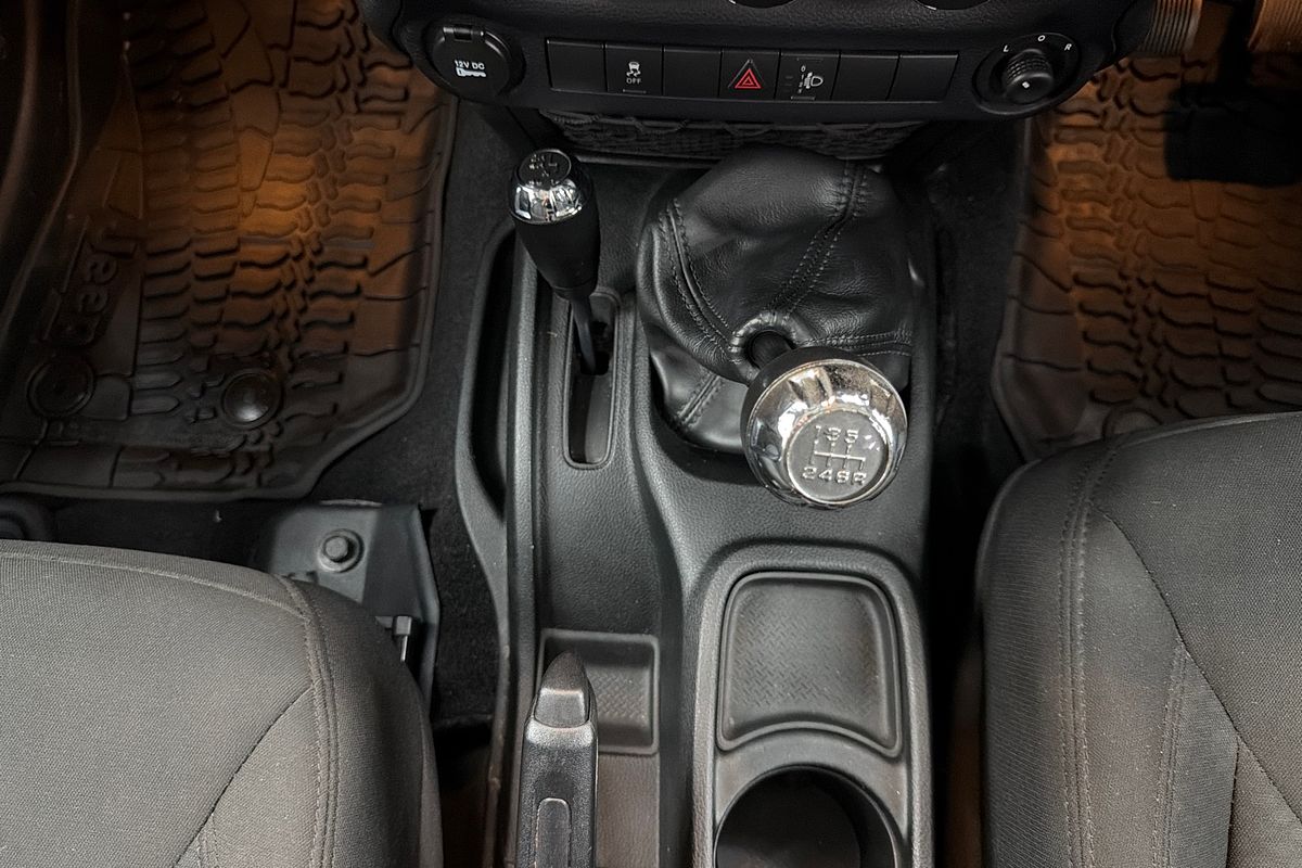 2016 Jeep Wrangler Unlimited Sport JK