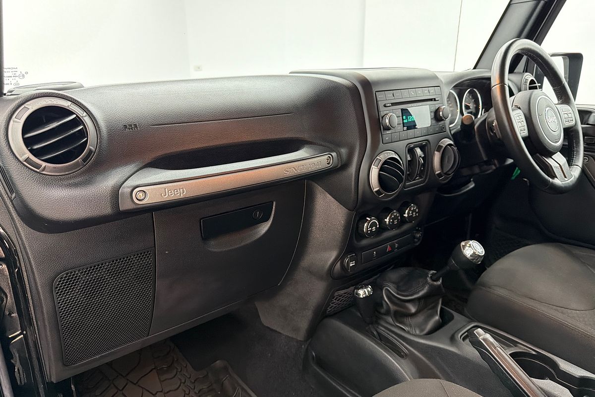 2016 Jeep Wrangler Unlimited Sport JK