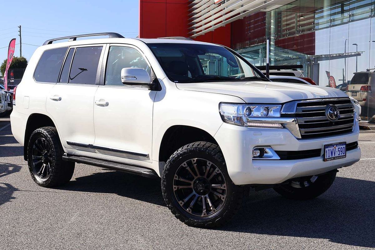 2019 Toyota Landcruiser Sahara VDJ200R