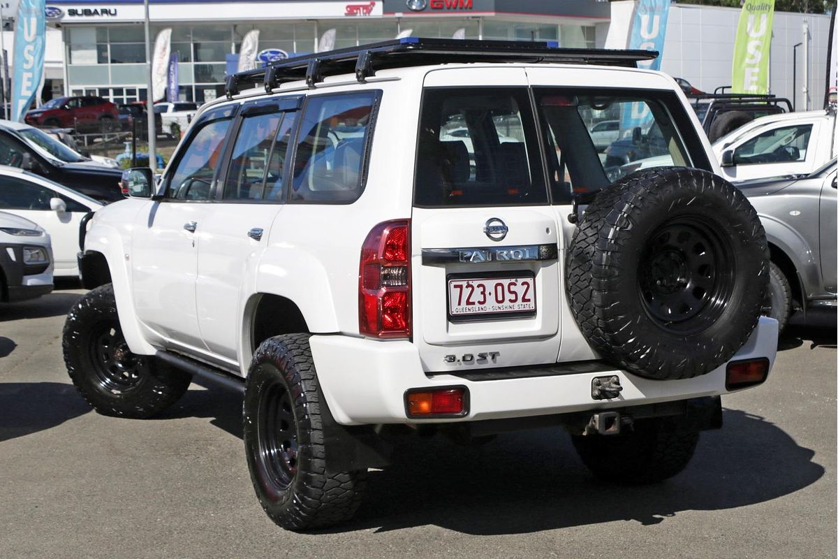 2015 Nissan Patrol ST N-TREK Y61