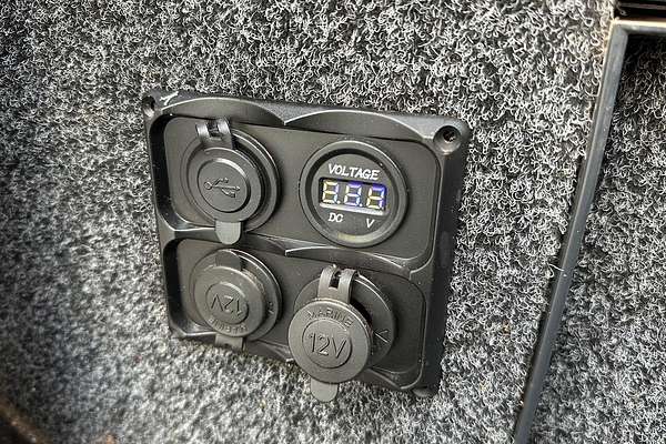 2017 Toyota Hilux SR5 GUN126R 4X4 thumb-12