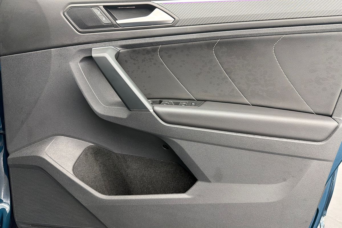 2023 Volkswagen Tiguan 162TSI R-Line 5N